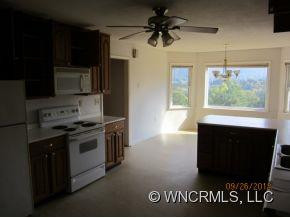 688 Pilgrim Way - Photo 9