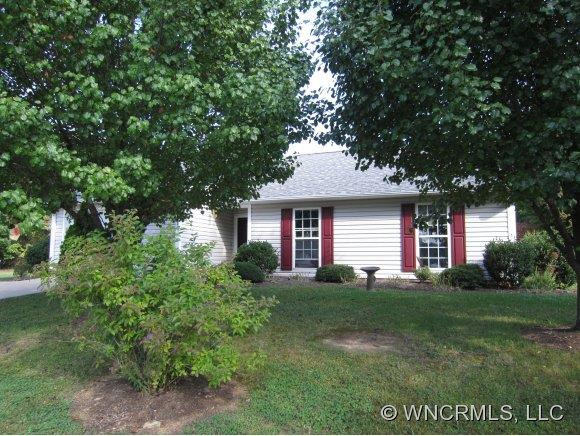 1218 Pebble Lane