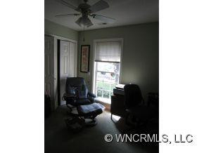1218 Pebble Lane - Photo 11