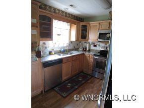 1218 Pebble Lane - Photo 3