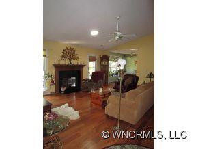 1218 Pebble Lane - Photo 5