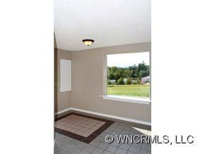 191 Moody Avenue - Photo 6