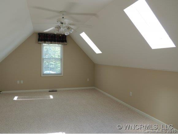 2 Whirlaway Court - Photo 12