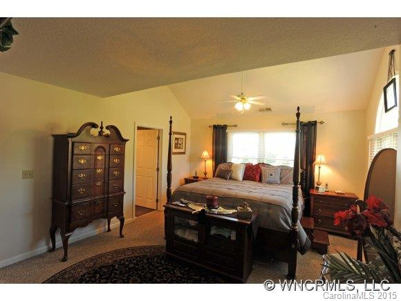 8 Golden Lane - Photo 16