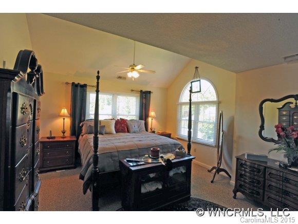 8 Golden Lane - Photo 17