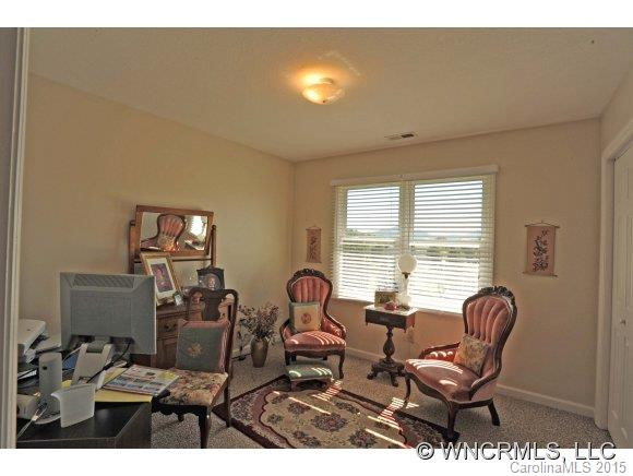 8 Golden Lane - Photo 19