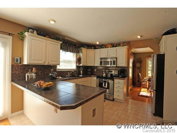 8 Golden Lane - Photo 5
