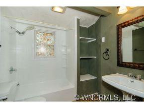 1 Lakeshore Dr - Photo 19