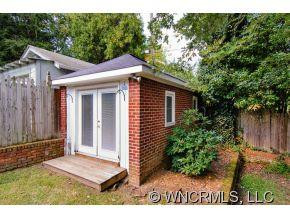 1 Lakeshore Dr - Photo 20