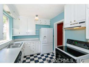1 Lakeshore Dr - Photo 10