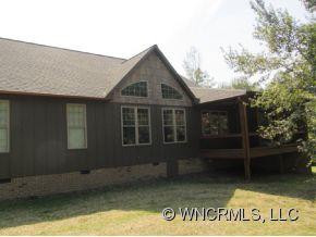 284 Green Meadows - Photo 2