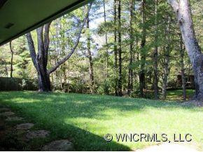 240 Country Club Circle - Photo 11