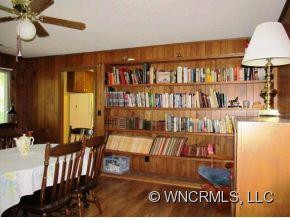 240 Country Club Circle - Photo 14