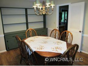 240 Country Club Circle - Photo 6