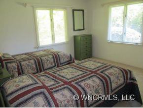 240 Country Club Circle - Photo 10