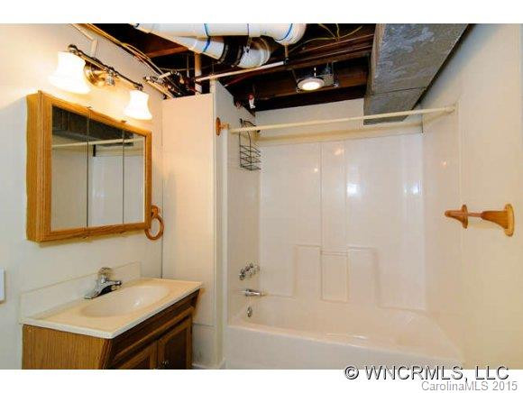 255 Edgewood Road South - Photo 15