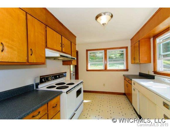255 Edgewood Road South - Photo 8