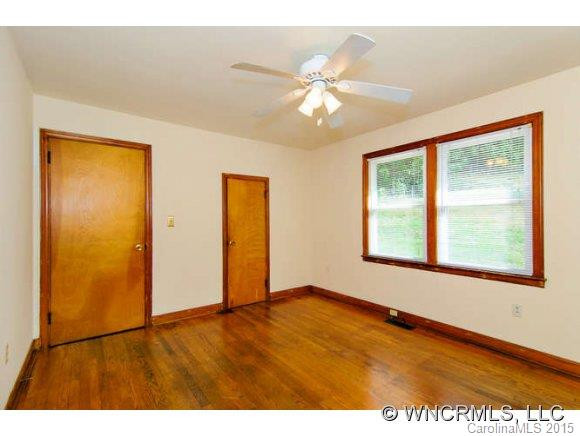 255 Edgewood Road South - Photo 10