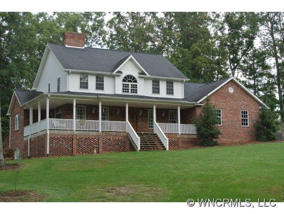 48 Sherry Lane