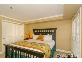 326 Bowling Park Road - Photo 14