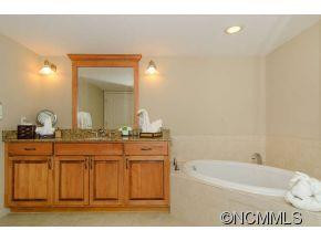 326 Bowling Park Road - Photo 16