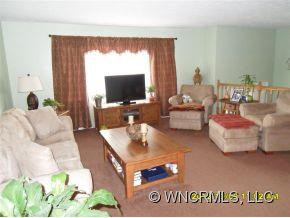 115 Applewood Drive - Photo 5