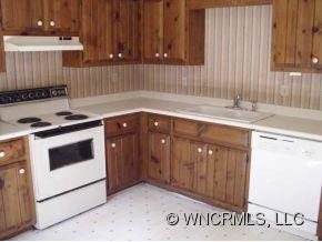 321 Hatley Street - Photo 2
