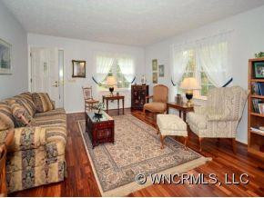 105 BRAEMAR DRIVE - Photo 3