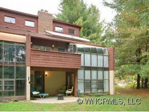 106 Woodfield Drive - Photo 2
