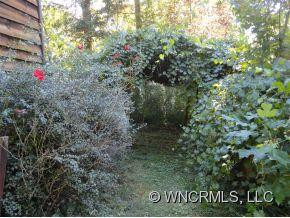 210 Rattlesnake Mountain Rd - Photo 4