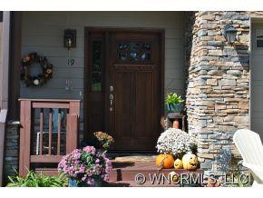 19 Jeff Drive - Photo 2