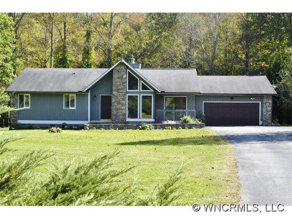 8 Briarwood Ln