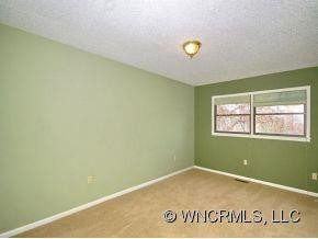 11 TRACY LANE - Photo 6
