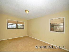 11 TRACY LANE - Photo 7