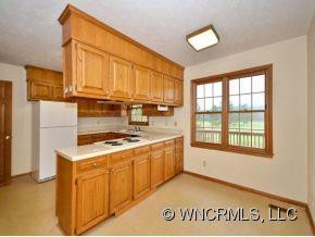 762 CROOKED CREEK ROAD - Photo 4