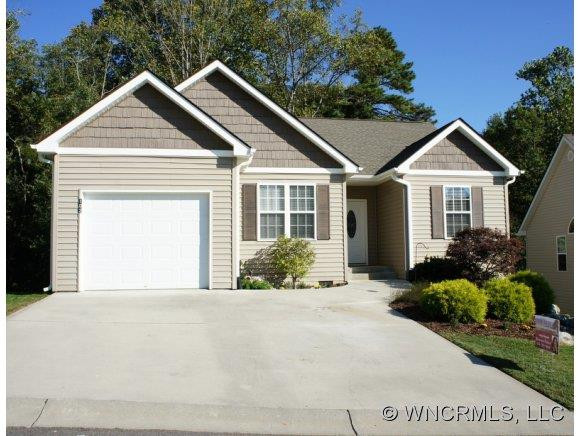 102 Woodcreek Circle