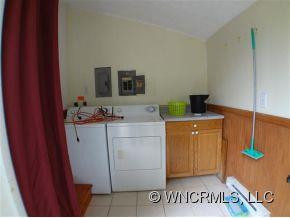 475 Riverview Drive - Photo 10