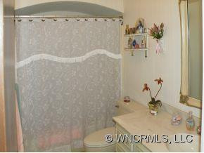 15 Iroquois Drive - Photo 18