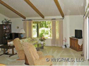 15 Iroquois Drive - Photo 6