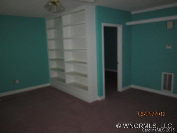 211 Forrestwood Court - Photo 15