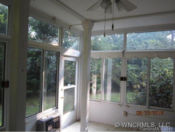 211 Forrestwood Court - Photo 16