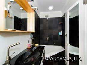 51 COLLEGE STREET #403 - Photo 19