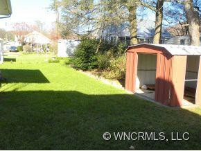 693 CAMELOT DRIVE - Photo 2