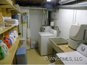 495 SHELTON STREET - Photo 12