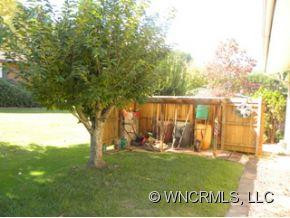 495 SHELTON STREET - Photo 16