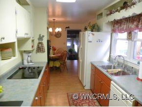 495 SHELTON STREET - Photo 3