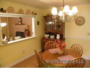495 SHELTON STREET - Photo 4