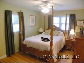 495 SHELTON STREET - Photo 6