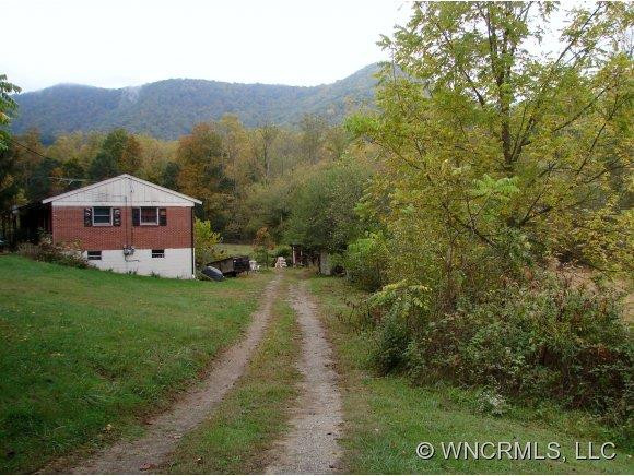 374 Davis Creek Rd