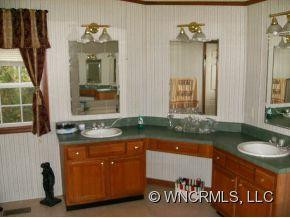 442 Allens Drive - Photo 10